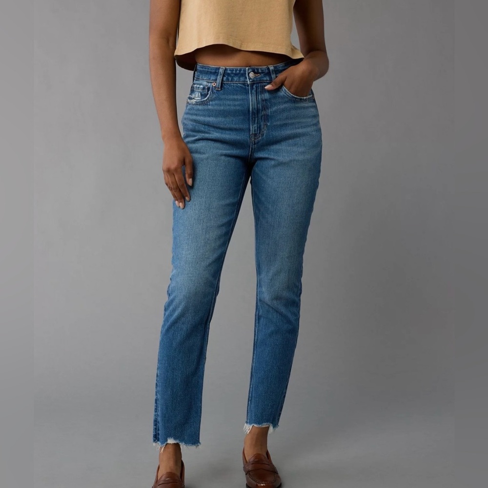 AE Strigid Mom Jean
